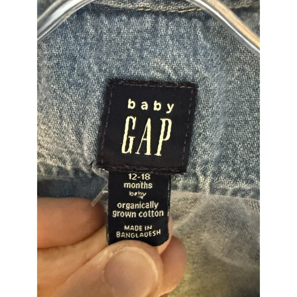 BabyGAP Distressed denim Short Sleeve button down shirt infant/toddler—12-18 Mos